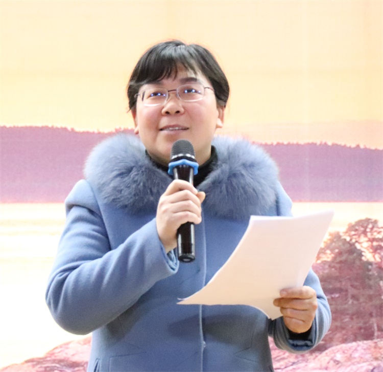 3妇联主任初凤平主持.JPG