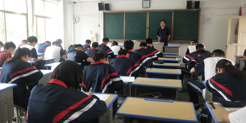 东校区高二考试.jpg
